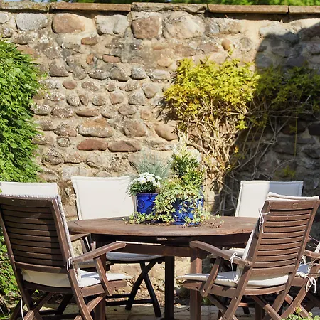 The Old Coach House 5*