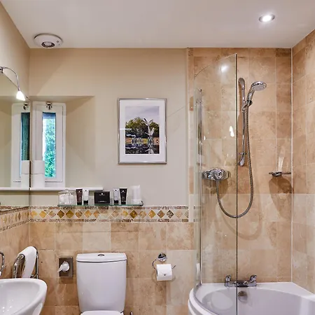 The Old Coach House 게스트하우스 리펀