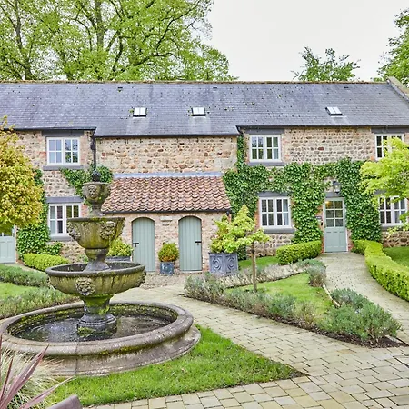 The Old Coach House 게스트하우스 5*