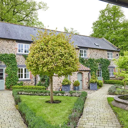 The Old Coach House 5* リポン