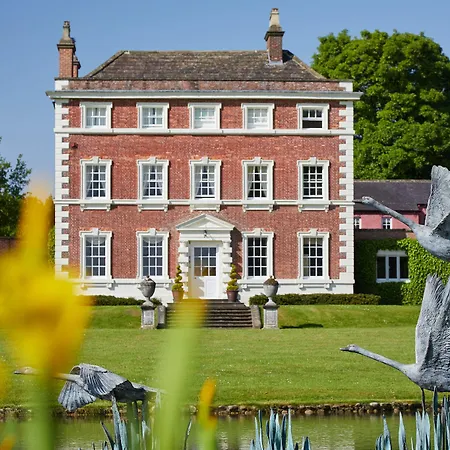 Guest house The Old Coach House