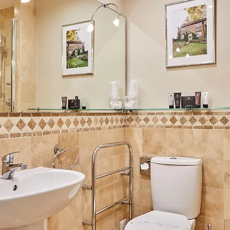 The Old Coach House Guest house 5*